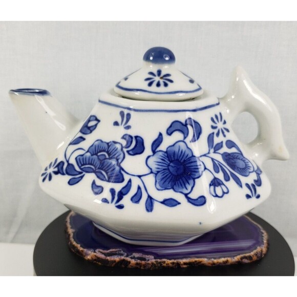 1950's Nantucket Chinese Porcelain Blue White Floral Teapot Octagon Shape w/Lid